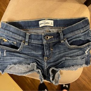 Abercrombie & Fitch Kids jean shorts! Color: blue. Size 14 kids